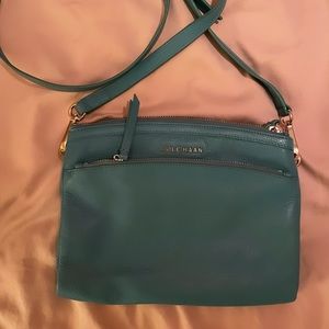 Cole Han Leather teal/turquoise crossbody bag ~~ nerved worn like new !!